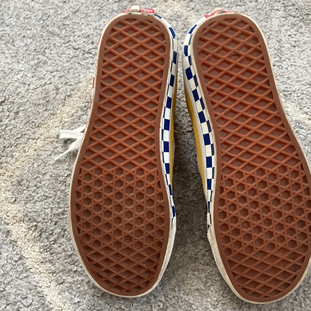 Vans - Picture 4 of 7